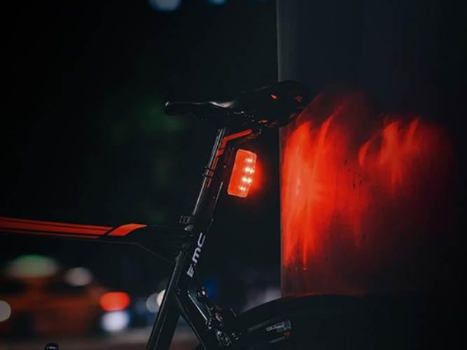 Lampa Tył Ravemen TR200 Crystal Pure Red - zdjęcie 7